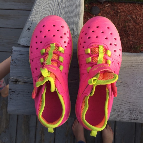 • Stride Rite • - Picture 5 of 8